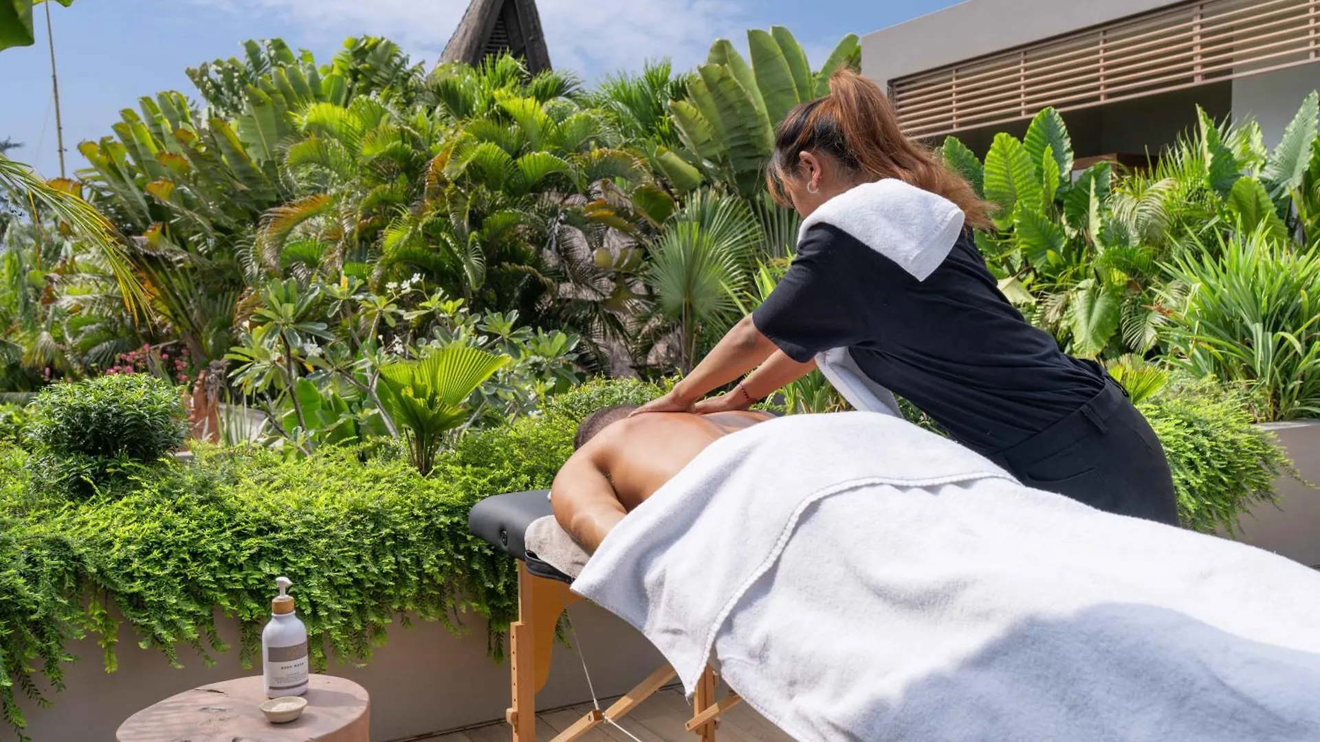 Sin Nombre Bali - Sauna, Ice Bath & Roof Terrace Canggu  4*, Canggu (Bali)
